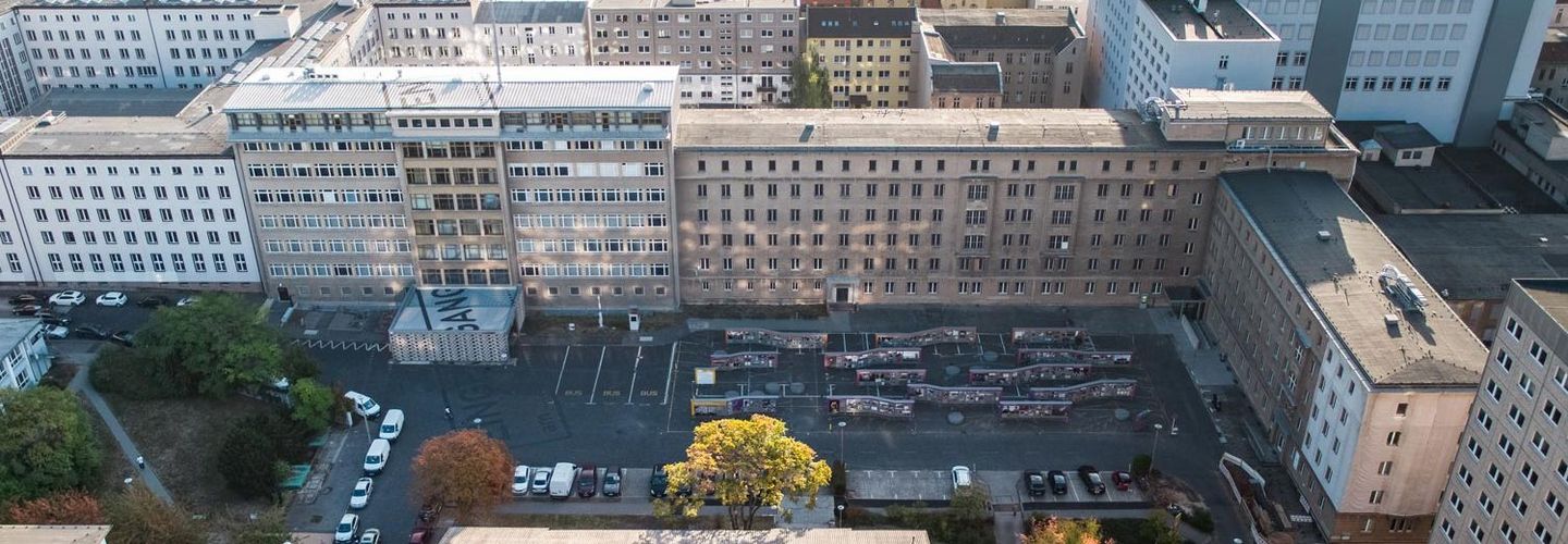 Blick in den Innenhof der "Stasi-Zentrale. Campus für Demokratie"