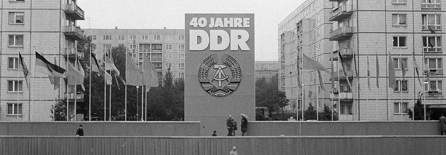 Foto von der Bühne für die Feierlichkeiten zum 40. Jahrestag der DDR