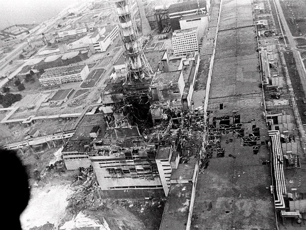 Kernkraftwerk Tschernobyl: Luftaufnahme des zerstörten Reaktorblocks 4 